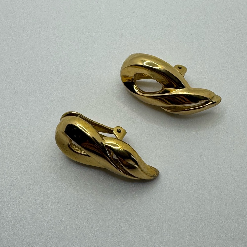 Christian Dior Gold Twist Earrings - Picture 3 of 7